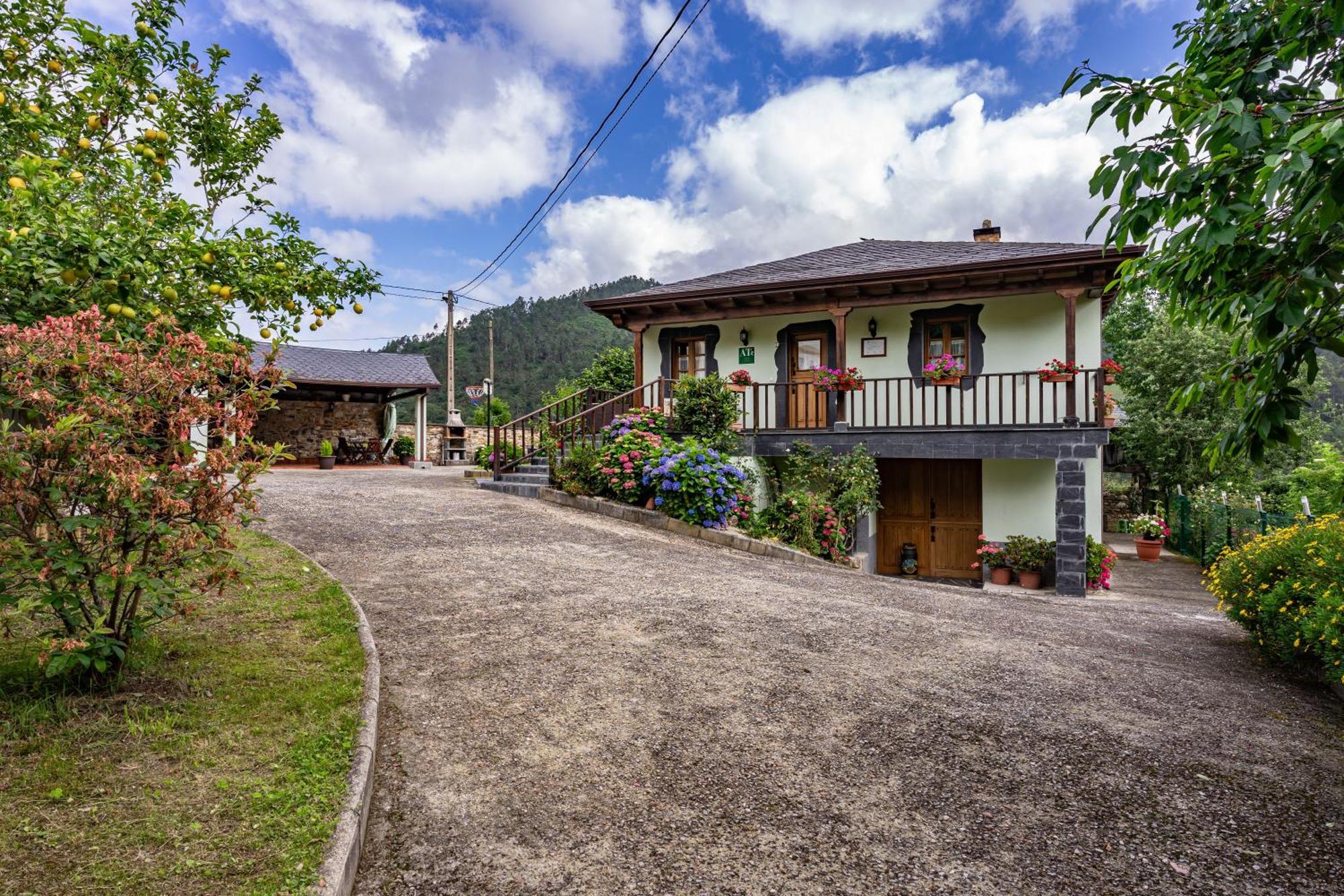 Maseda 1 Villa Villayon Exterior photo